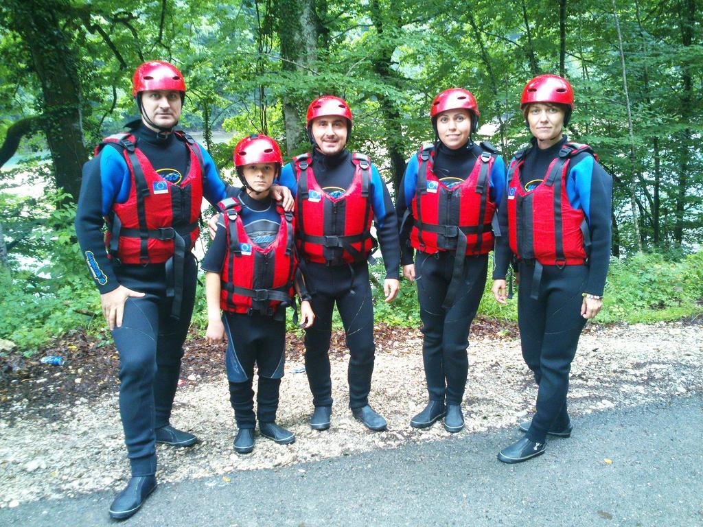 Rafting Camp Tara Center Tri Vodenice Bastasi Exterior foto