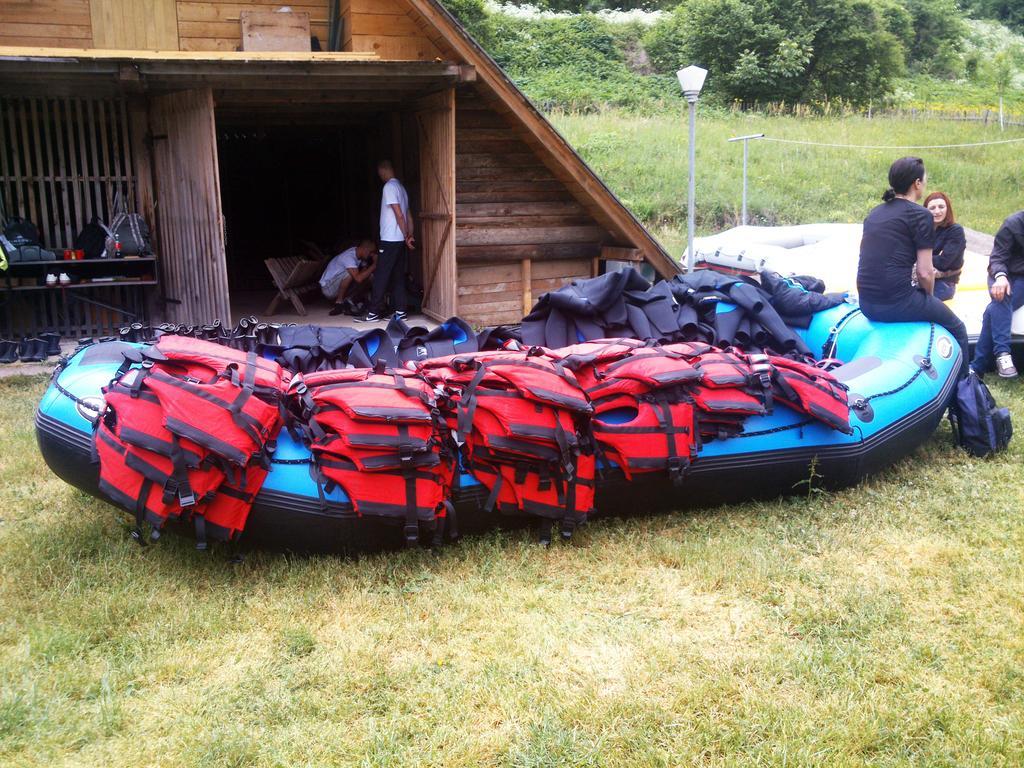 Rafting Camp Tara Center Tri Vodenice Bastasi Exterior foto